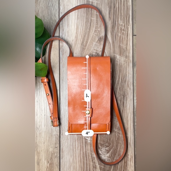 Hobo International Token Wallet Crossbody, Clay - Picture 2 of 10